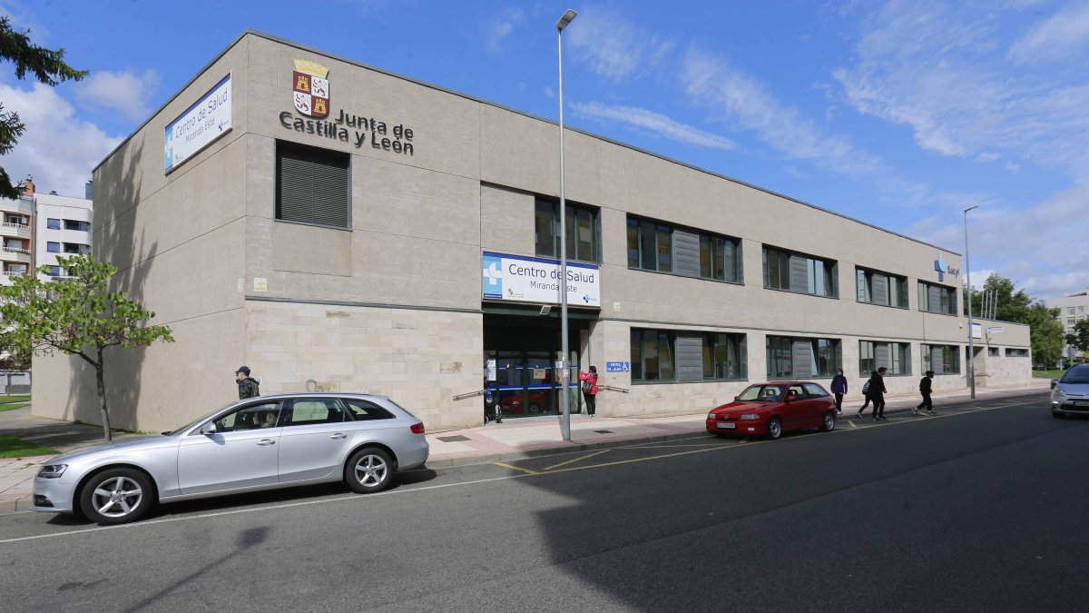 Centro de salud de Miranda Este. RAÚL G. OCHOA