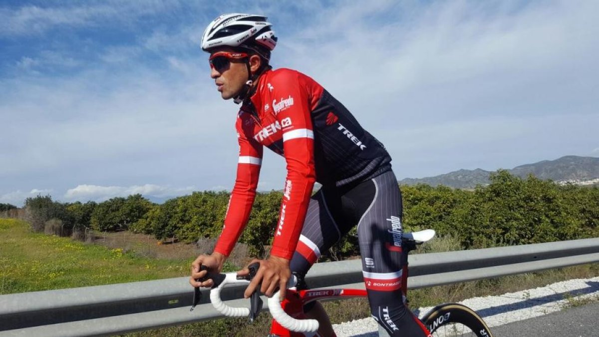 Contador, en pleno entrenamiento, este martes.-TREK SAGAFREDO TEAM