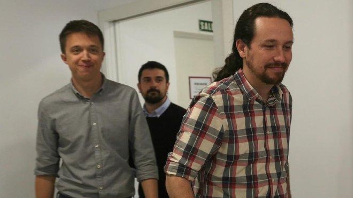 Íñigo Errejón y Pablo Iglesias en una imagen de abril del pasado año.-DAVID CASTRO