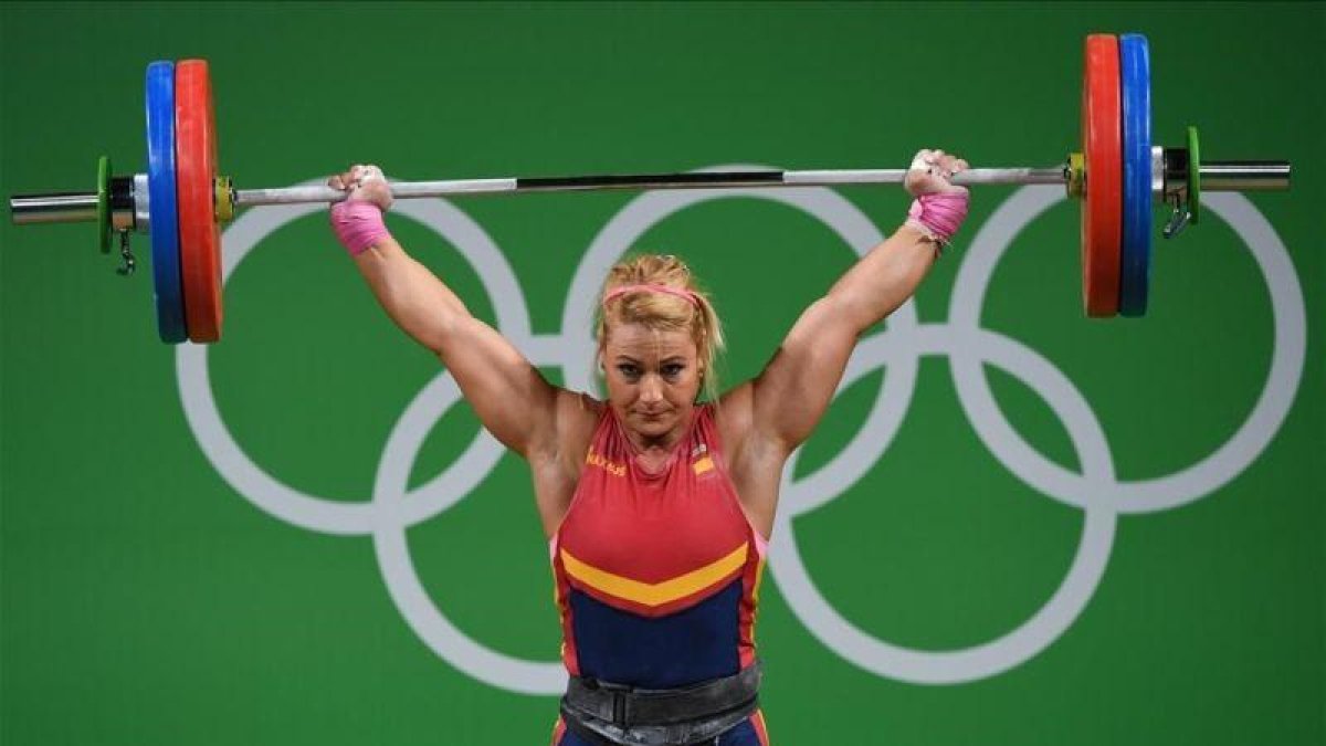 Lydia Valentín, camino de la medalla de bronce.-AFP / GOH CHAI HIN