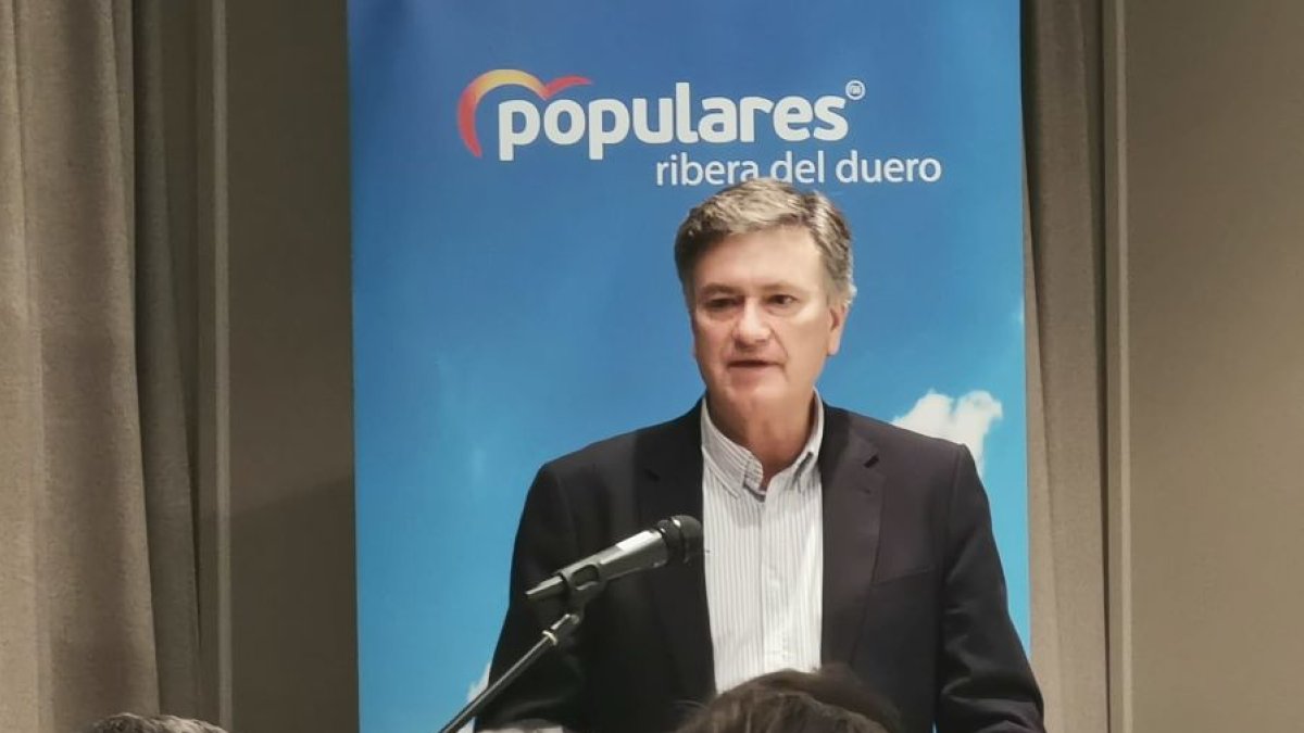 El secretario autonómico del PP de Castilla y León, Francisco Vázquez, en Aranda de Duero. ECB