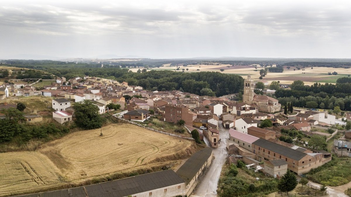 Panorámica del caserío de la localidad, arracimado en torno al río. ISRAEL L. MURILLO