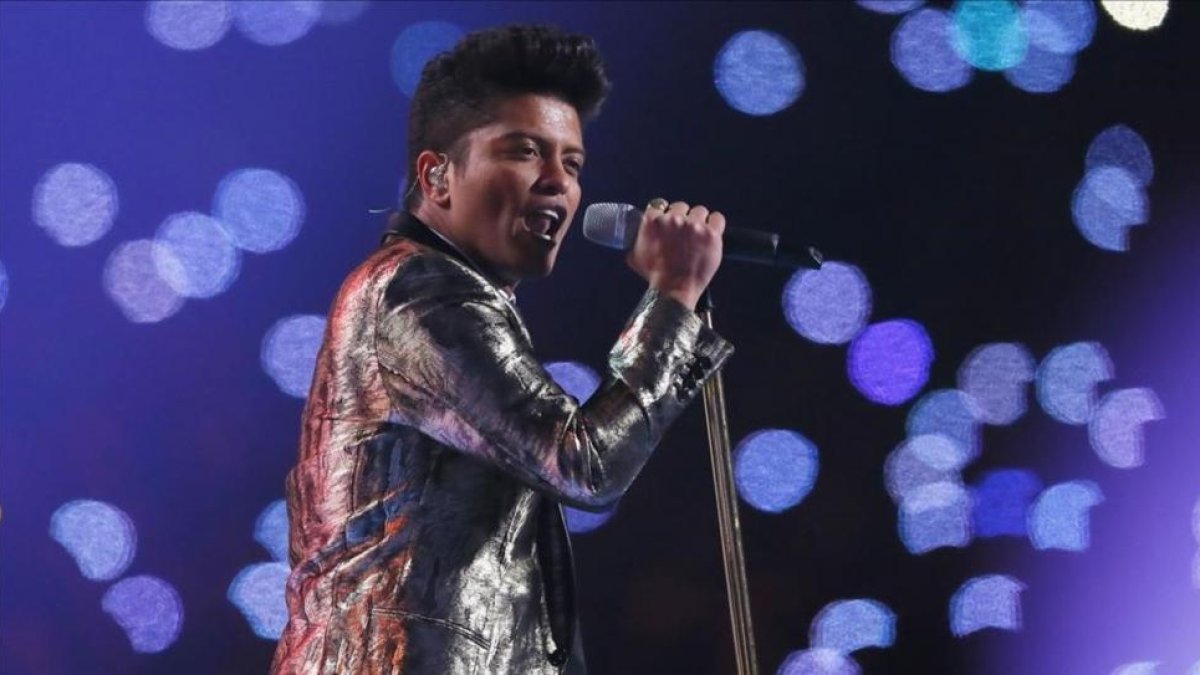 Bruno Mars, durante la Super Bowl.-Kevin C Cox
