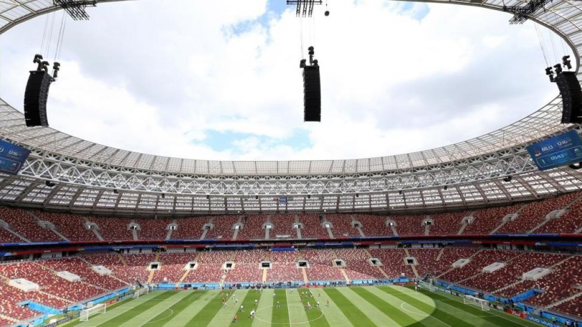 Imagen del estadio Luzhniki de Moscú, escenario de partido inaugural del Mundial de Rusia de fútbol.-ABEDIN TAHERKENAREH