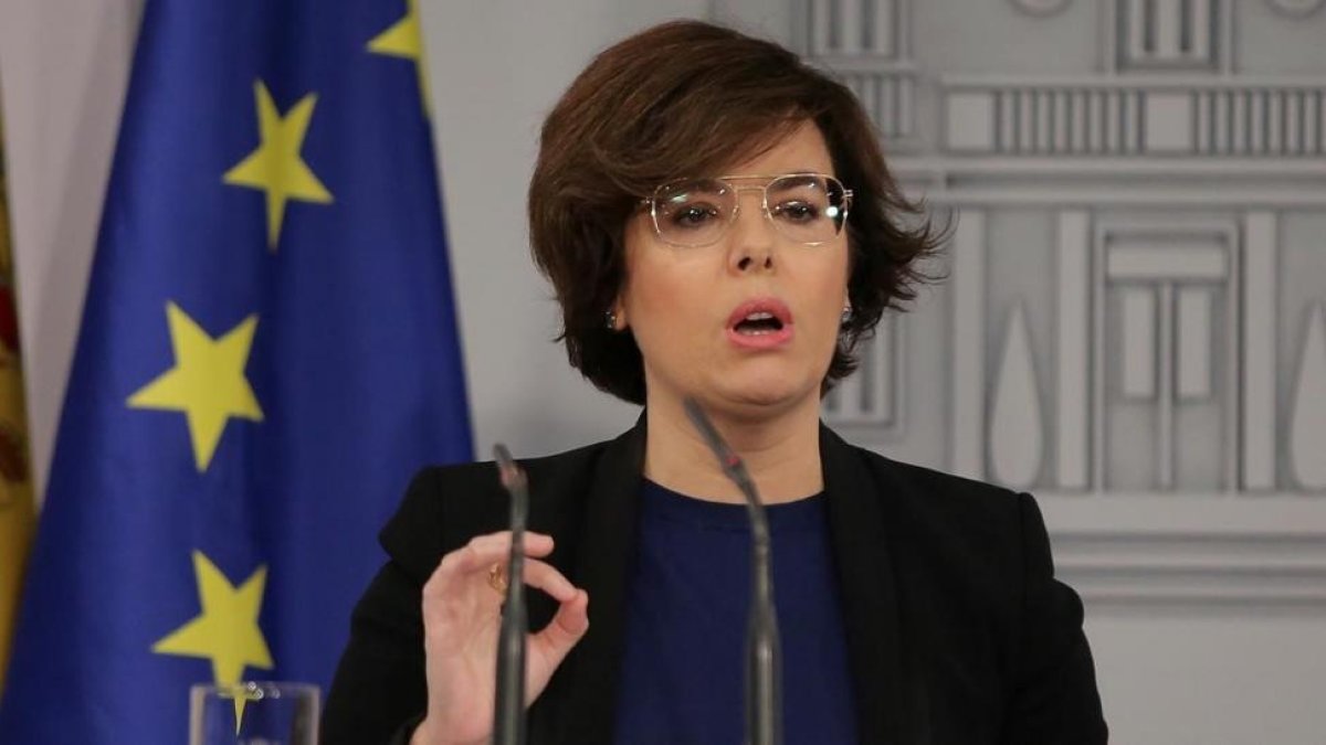 Comparecencia de la vicepresidenta del Gobierno, Soraya Sáenz de Santamaría, el pasado jueves.-/ JOSÉ LUIS ROCA