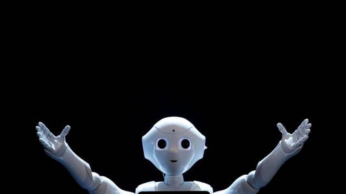 El robot Pepper, un androide capaz de expresar emociones.-Foto:   REUTERS / YUYA SHINO