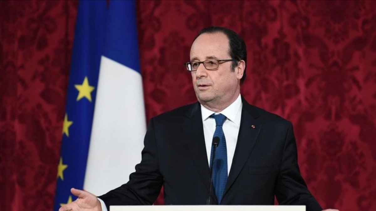 François Hollande, el pasado 8 de febrero, en un acto en el Elíseo.-AFP / STEPHANE DE SAKUTIN