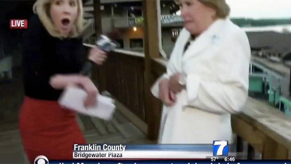 Una reportera y un cámara han sido asesinados a tiros durante una conexión en directo en Virginia (EEUU).-Foto: YOUTUBE