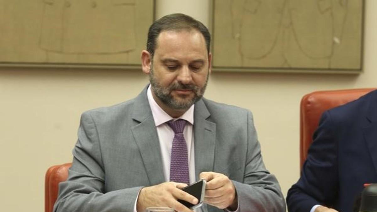 El ministro de Fomento, José Luis Ábalos.-44276519
