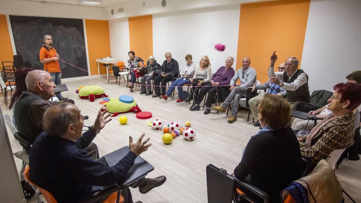 Taller de risoterapia organizado en el centro Epona.-RAÚL G. OCHOA