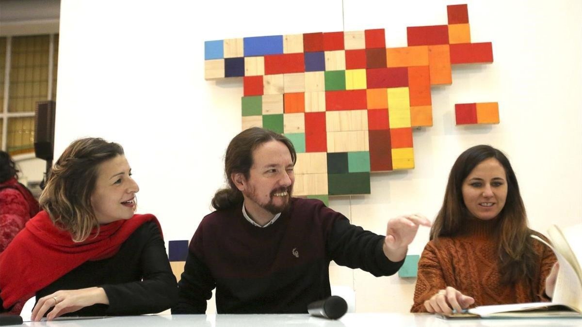 El Secretario General de Podemos, Pablo Iglesias, antes del inicio de la reunión Rumbo 2020-DAVID CASTRO