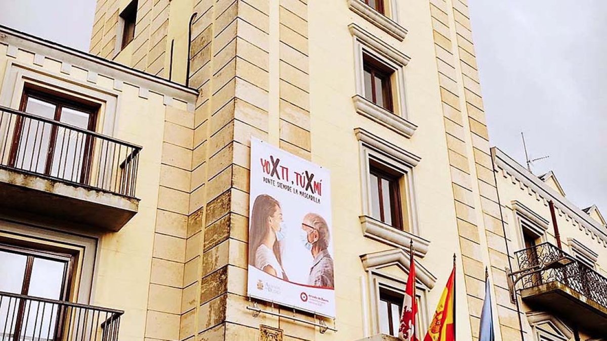 El Ayuntamiento ha lanzado una campaña de uso de las mascarillas. ECB