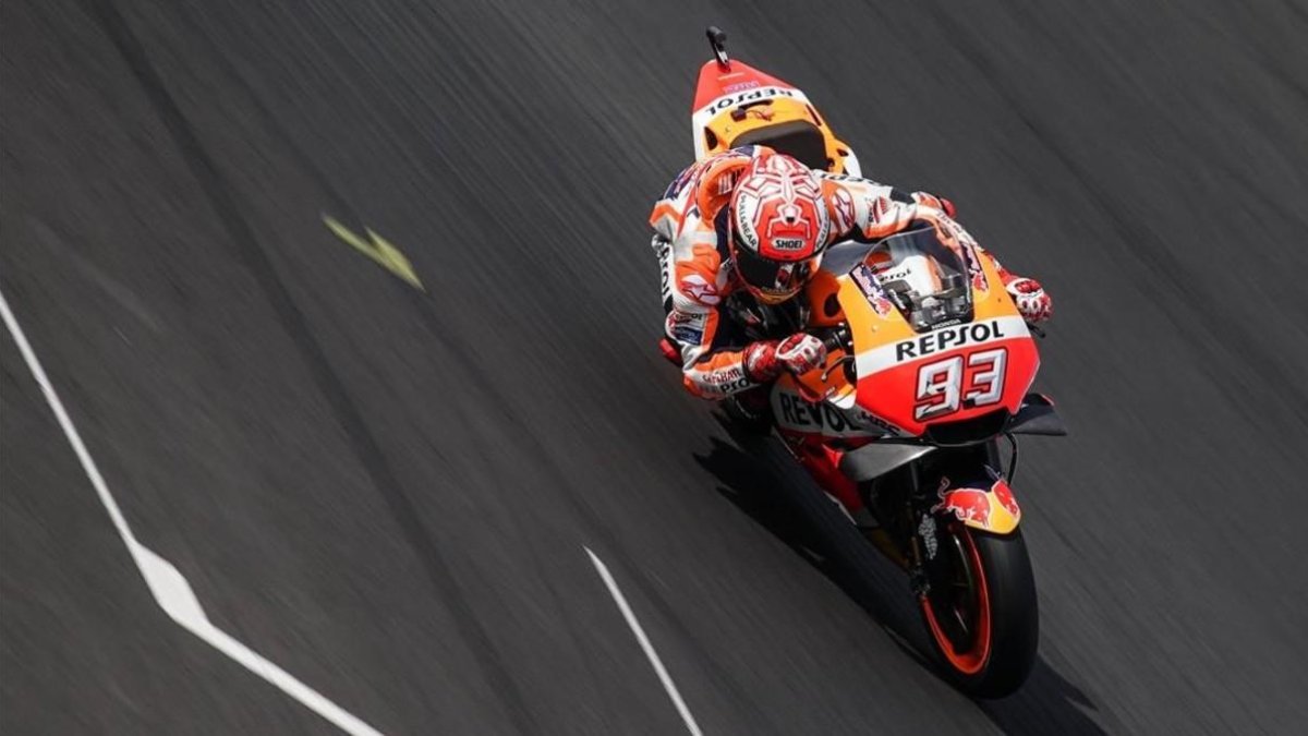 Marc Márquez (Honda), durante los primeros entrenamientos de ayer en un Silverstone muy bacheado.-ALEJANDRO CERESUELA