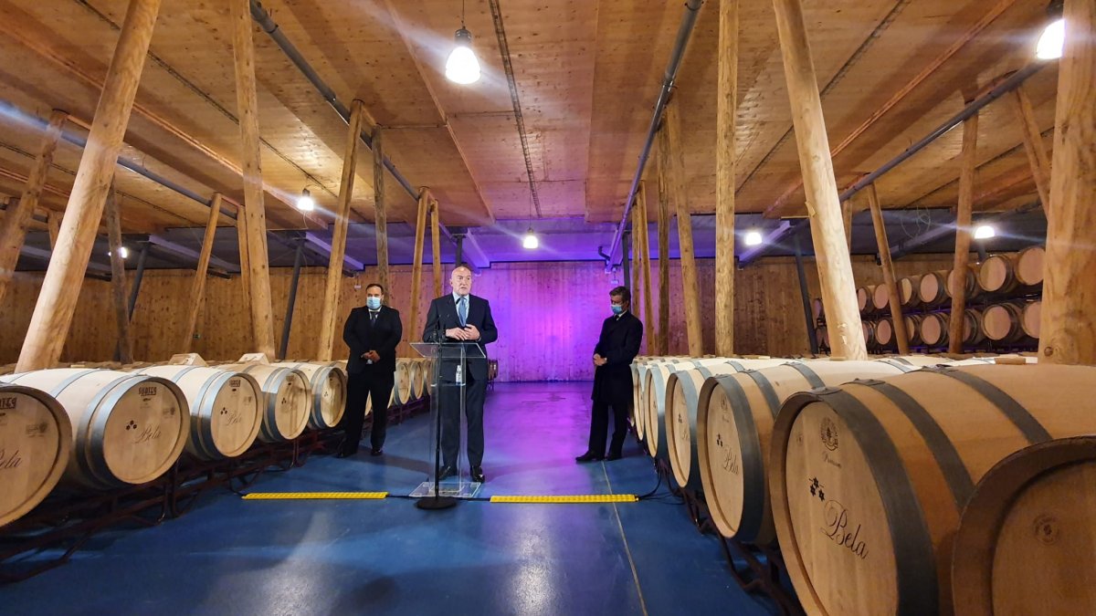 Acto inaugural de Bela con el consejero de Agricultura