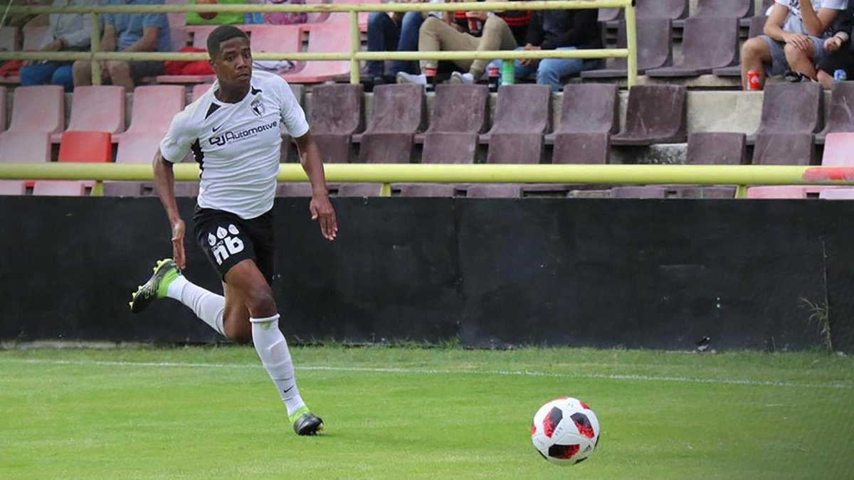 El lateral izuierdo brasileño Kleber no llegó a debutar en partido oficial con el Burgos CF. ECB