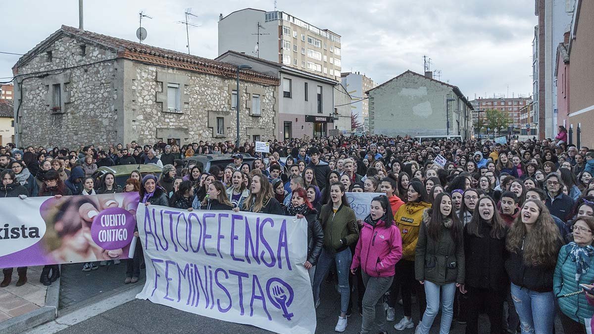 Manifestación de repulsa por el asesinato de Silvia Plaza. / SANTI OTERO