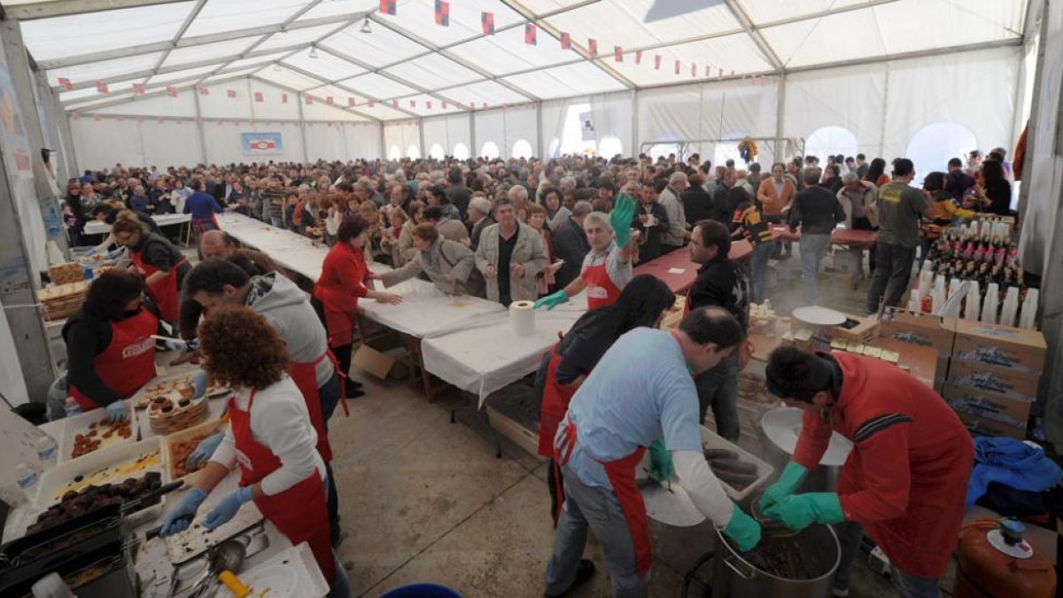 Los burgaleses volvieron a responder a la invitación de la localidad y de la asociación de productores-I. L.M.
