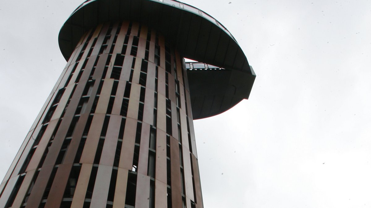Imagen de una torre de vigilancia de incendios. ECB