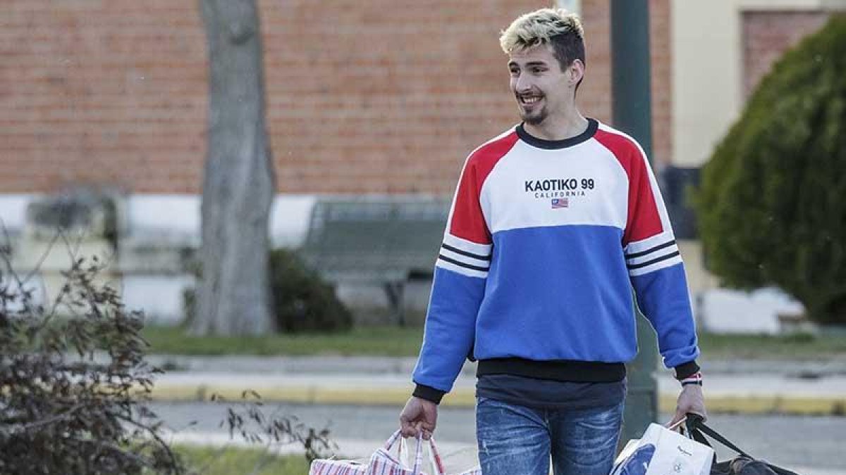 Momento en el que el jugador Carlos Cuadrado ‘Lucho’ salía de la cárcel burgalesa.-S. O.