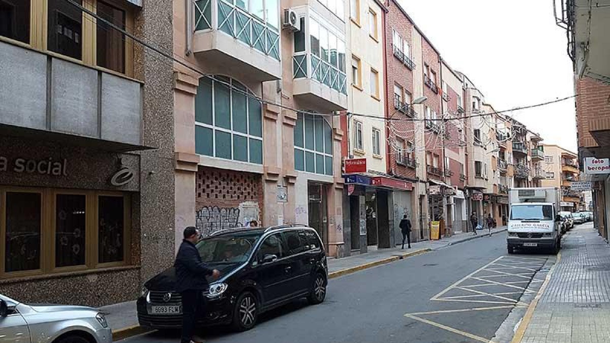 Un error en el trazado del vial derivó en el cierre de la calle Silverio Velasco durante años.-L.V.