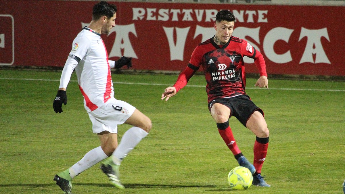 Cristo busca el recorte. LALIGA / TWITTER / CDMIRANDES