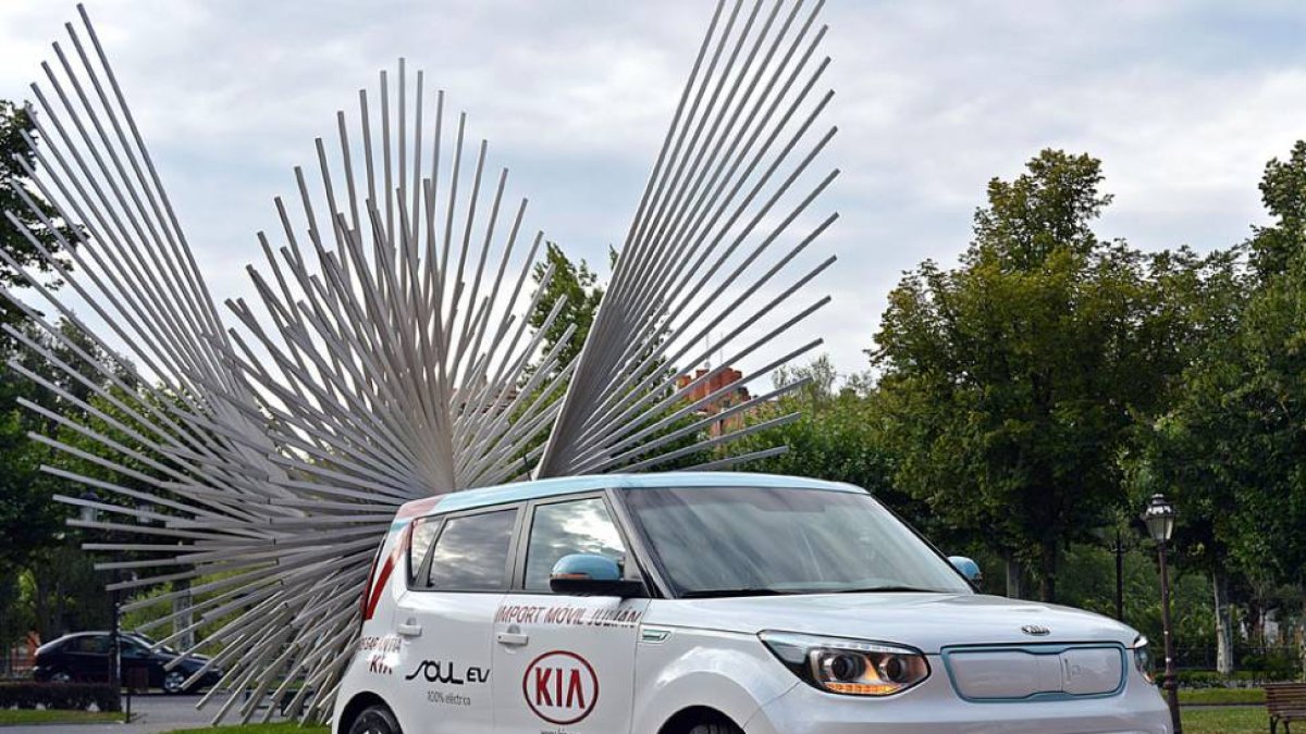 A este eléctrico puro le gusta rodar por la ciudad.-HÉCTOR FUSTEL