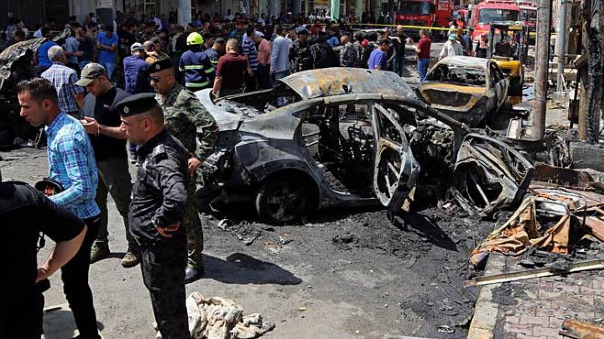 La explosión de un coche bomba en el centro de Bagdad causó esta madrugada al menos 13 muertos.-EFE