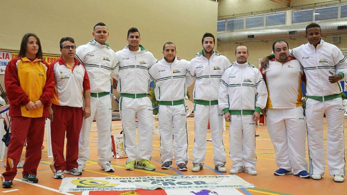 Formación del club Electro Caor Burgos.-ECB