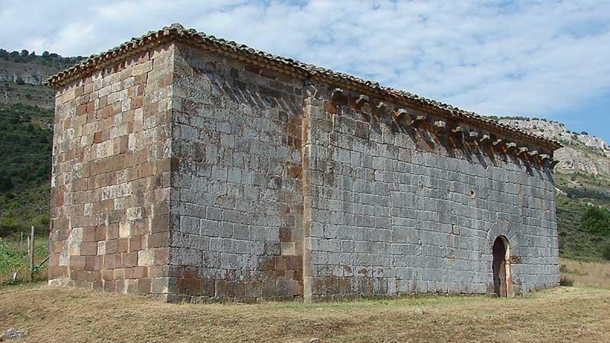 La ermita de Barbadillo del Mercado ha sido objeto de distintas obras de ampliación a lo largo de su historia, pero aún se desconoce su fecha de nacimiento.-ECB