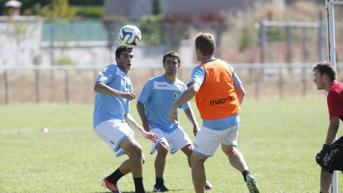 Sergio Esteban durante una sesión de entrenamiento.-RAÚL G. OCHOA