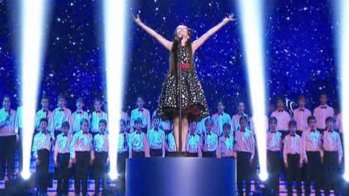 Melani, ganadora de La Voz Kids 4, interpretando Nessum Dorma.-EL PERIÓDICO