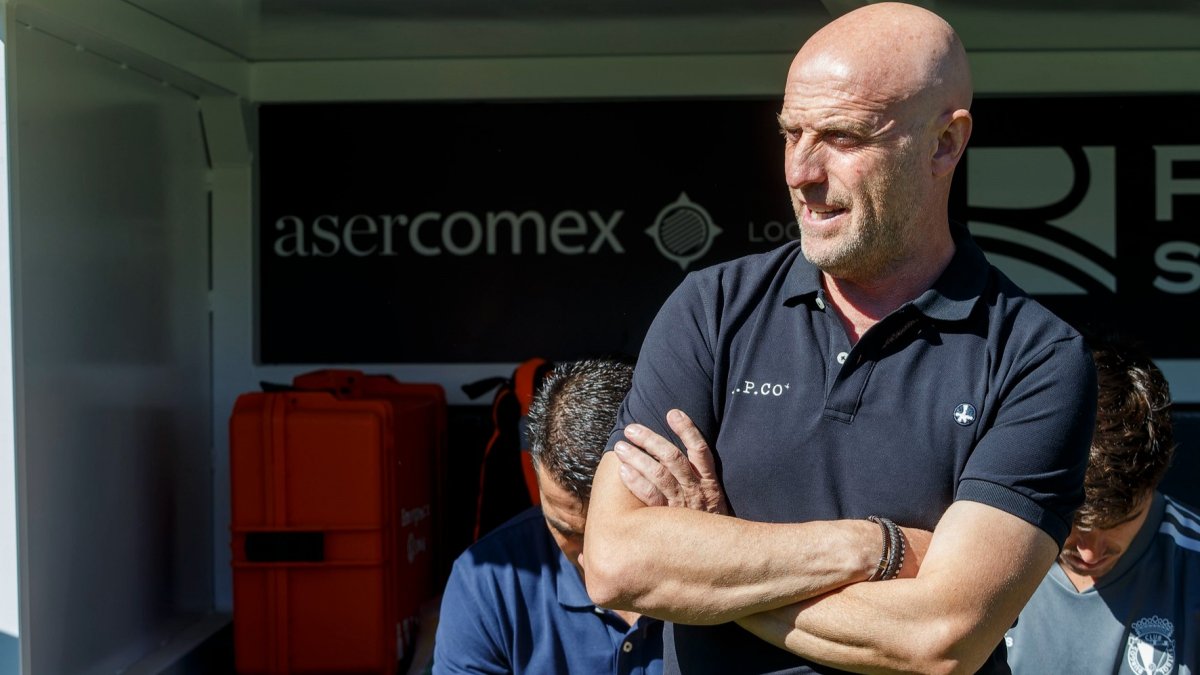 Julián Calero, entrenador del Burgos CF. SANTI OTERO