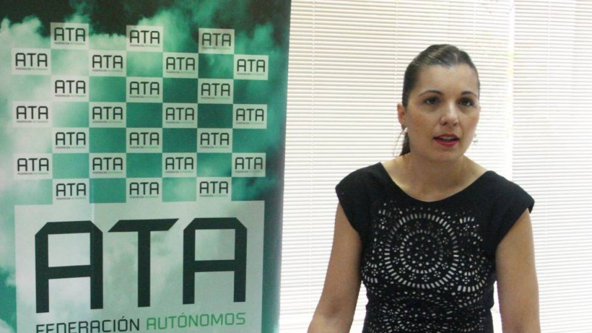 La presidenta de ATA de Castilla y León, Soraya Mayo, presenta un barómetro sobre la situación de los trabajadores autónomos en la Comunidad-Ical