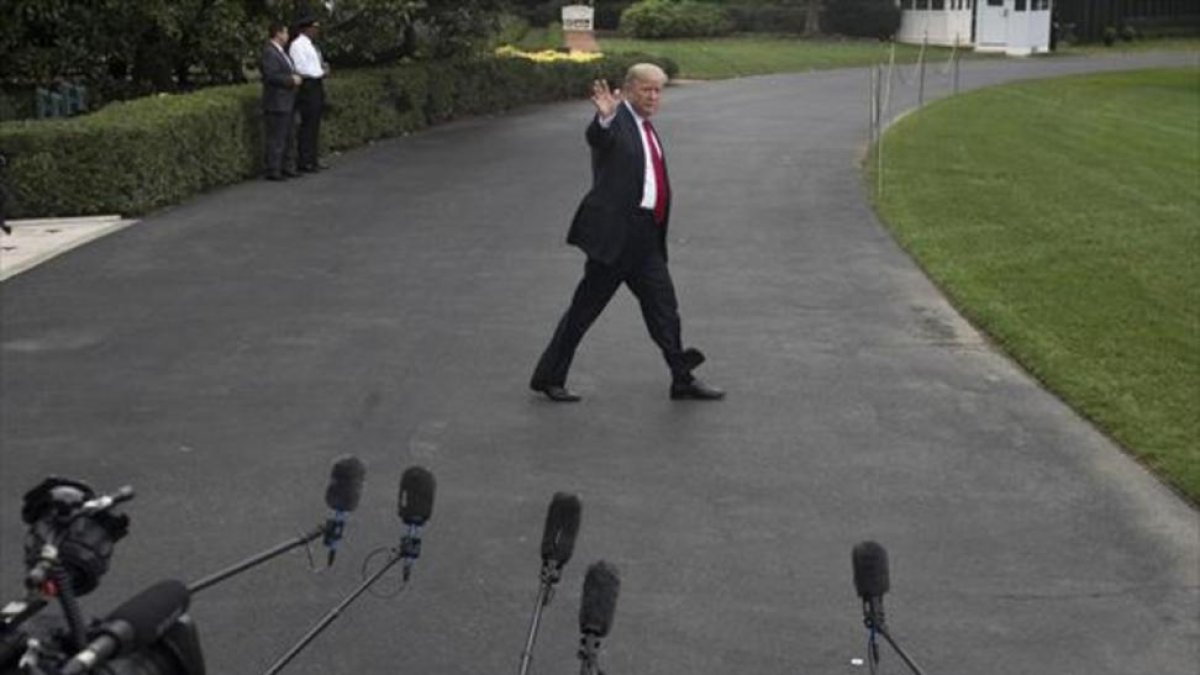 Donald Trump, saliendo de la Casa Blanca, el pasado miércoles.-AFP / SAUL LOEB