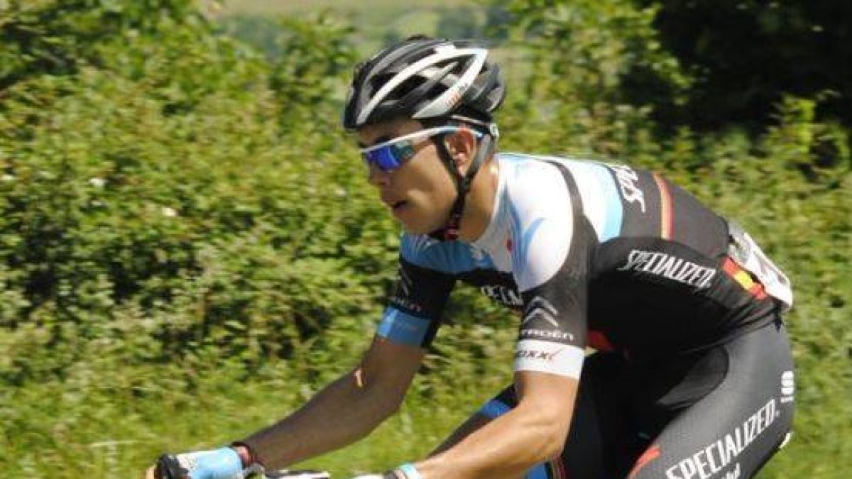 Ángel Fuentes durante la disputa de una carrera en esta temporada.-