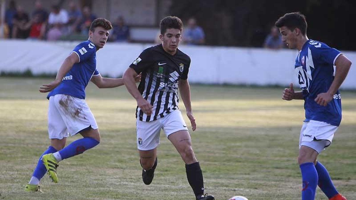 Los menos habituales y varios jugadores del filial y el juvenil tendrán hoy su oportunidad en Aranda-Raúl G. Ochoa