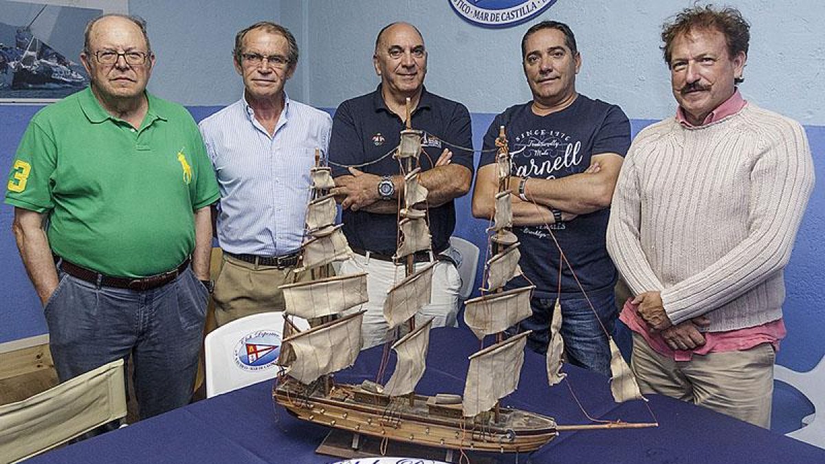 Imagen de los miembros de la junta directiva del club.-SANTI OTERO