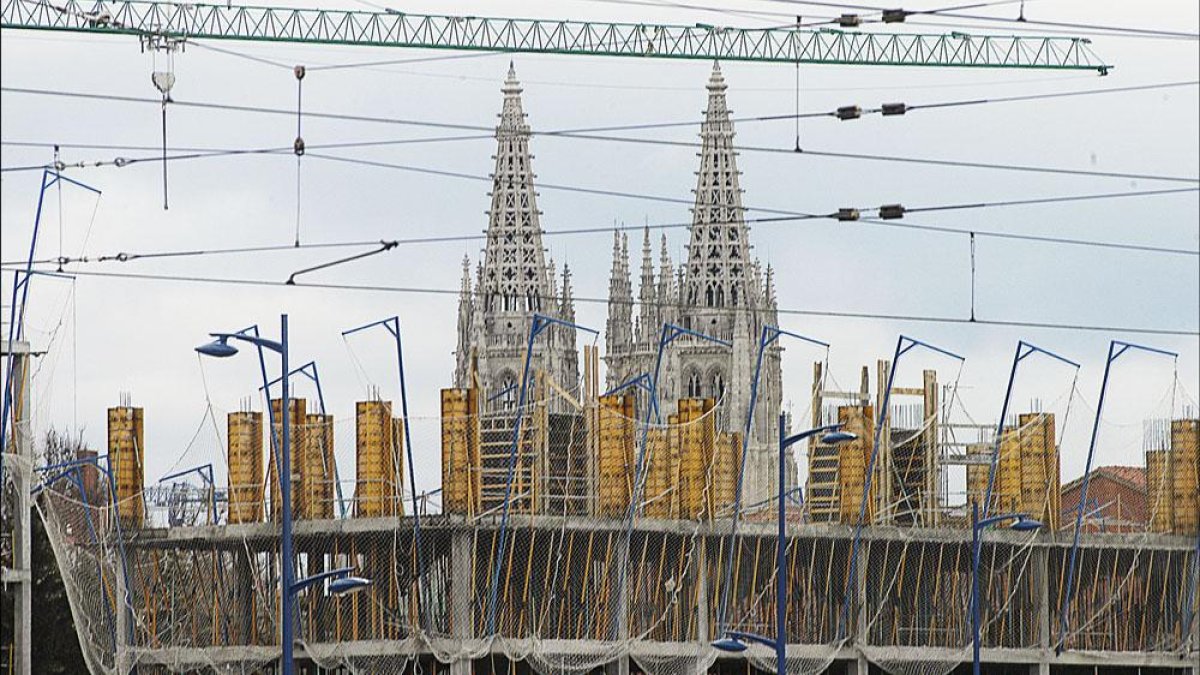 Imagen de viviendas en construcción en Burgos.-ISRAEL L. MURILLO