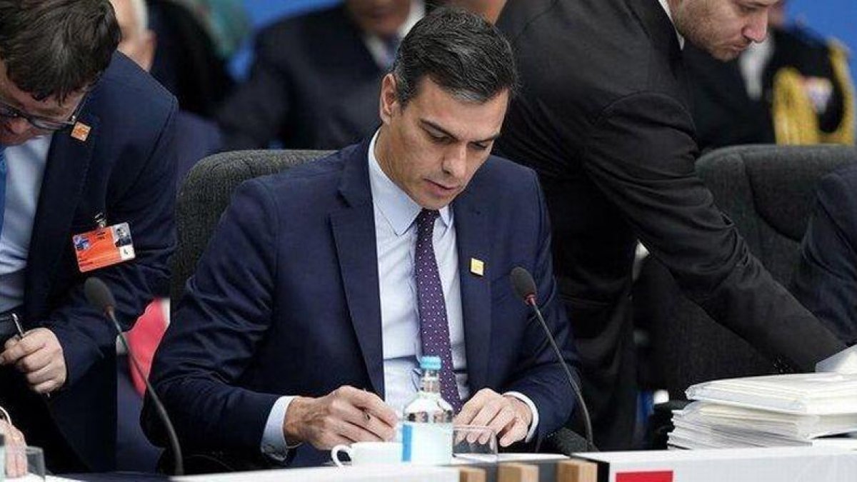 Pedro Sánchez durante la cumbre de la OTAN en Londres, este miércoles.-EFE / EPA / WILL OLIVER