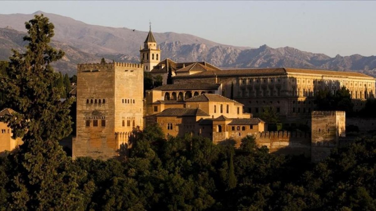 Vista panorámica de la Alhambra de Granada.-EFE / JORGE ZAPATA