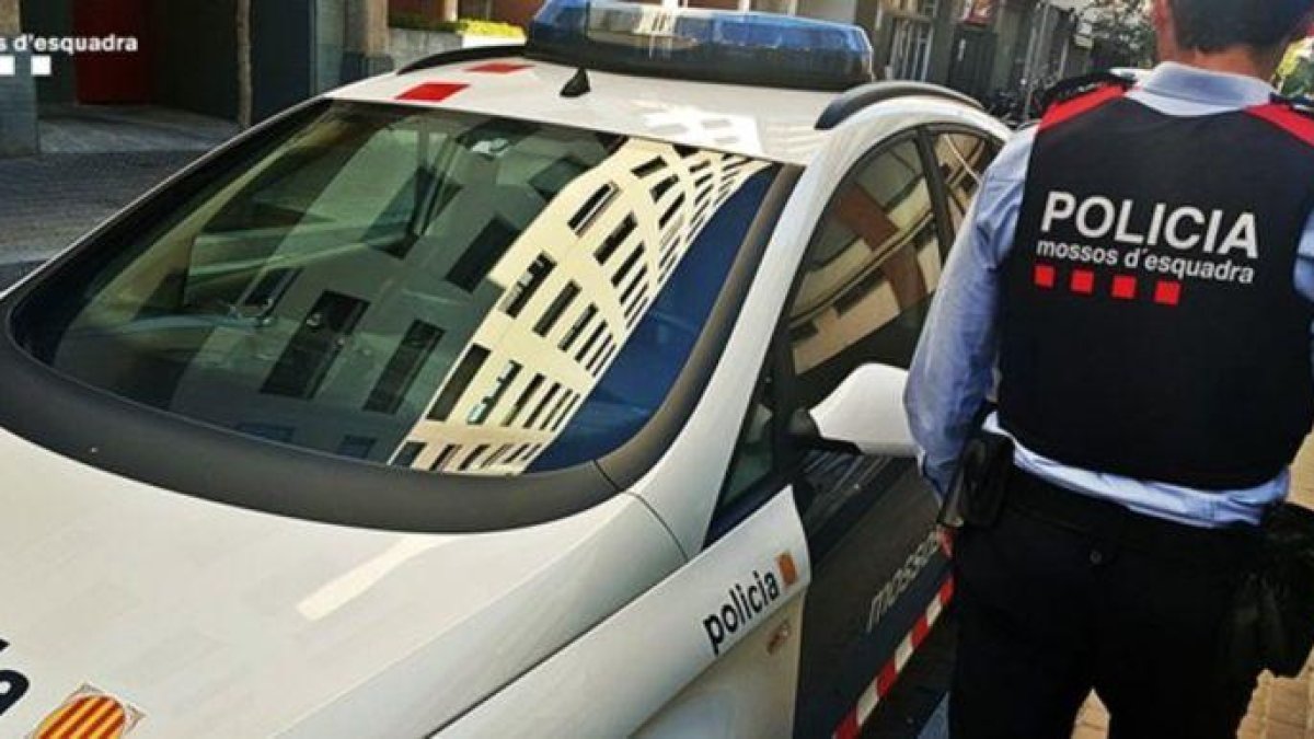 Una patrulla de los Mossos.-MOSSOS