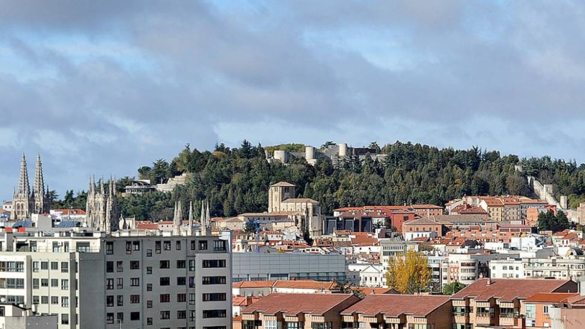 Vista del parque del Castillo en el PorBur quiere realizar mejoras para generar empleo y atraer turismo.-ISRAEL L. MURILLO