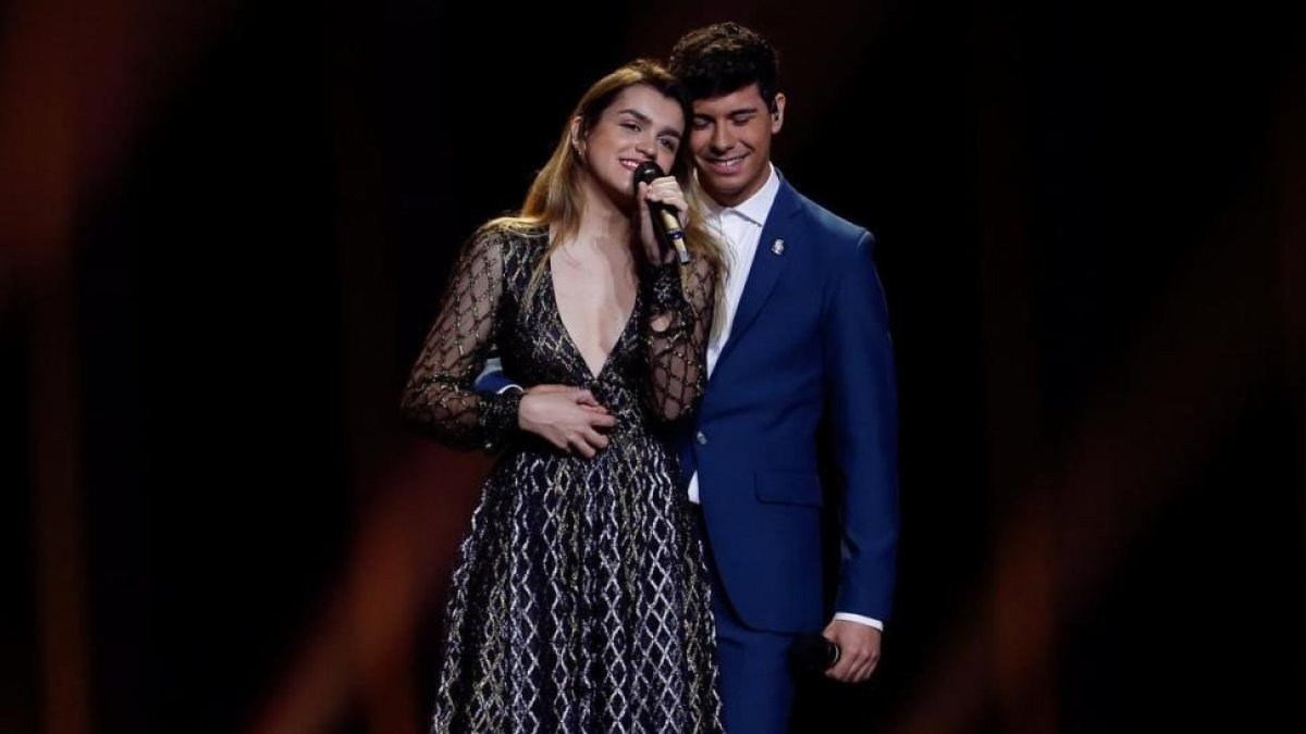 Amaia y Alfred, durante su ensayo en el Altice Arena de Lisboa este domingo.-/ PEDRO NUNES