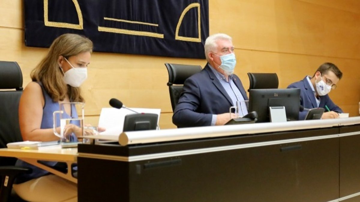 El procurador burgalés José Ignacio Delgado en la comisión. ICAL