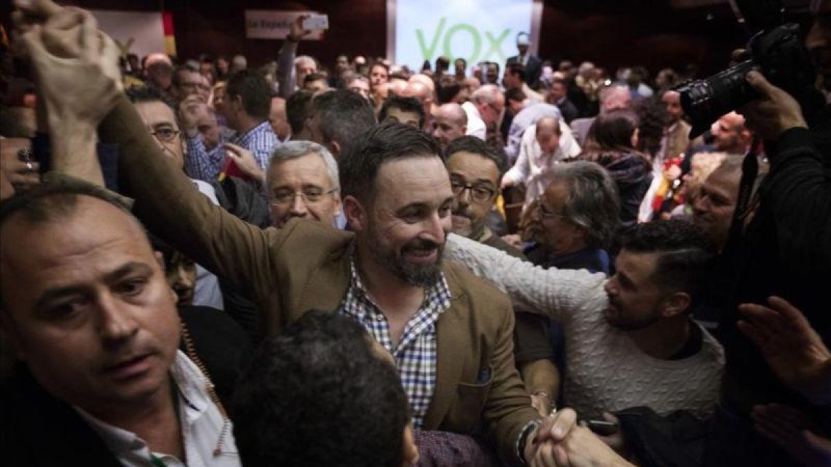 Santiago Abascal en un acto en Murcia, en noviembre del 2018.-EMILIO MORENATTI (AP)