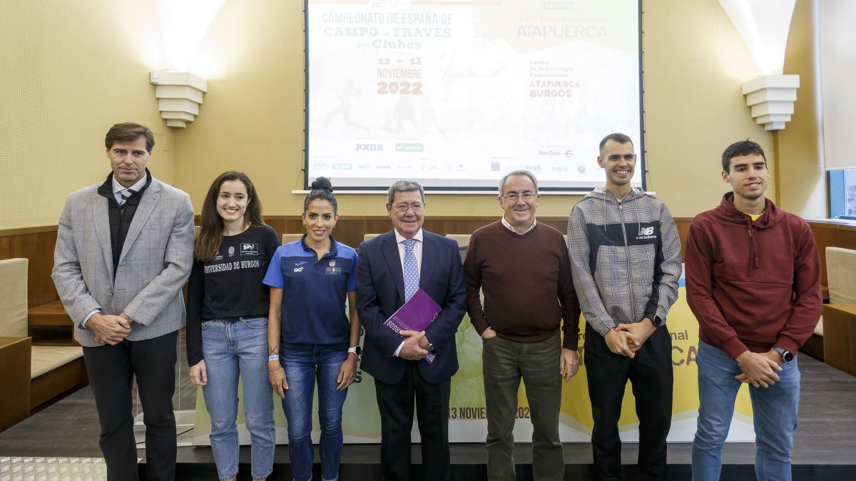 Raúl Chapado, Cristina Ruiz, Lidia Campo, Cesar Rico, Ángel Carretón, Dani Arce y Jesús Gómez. Santi Otero