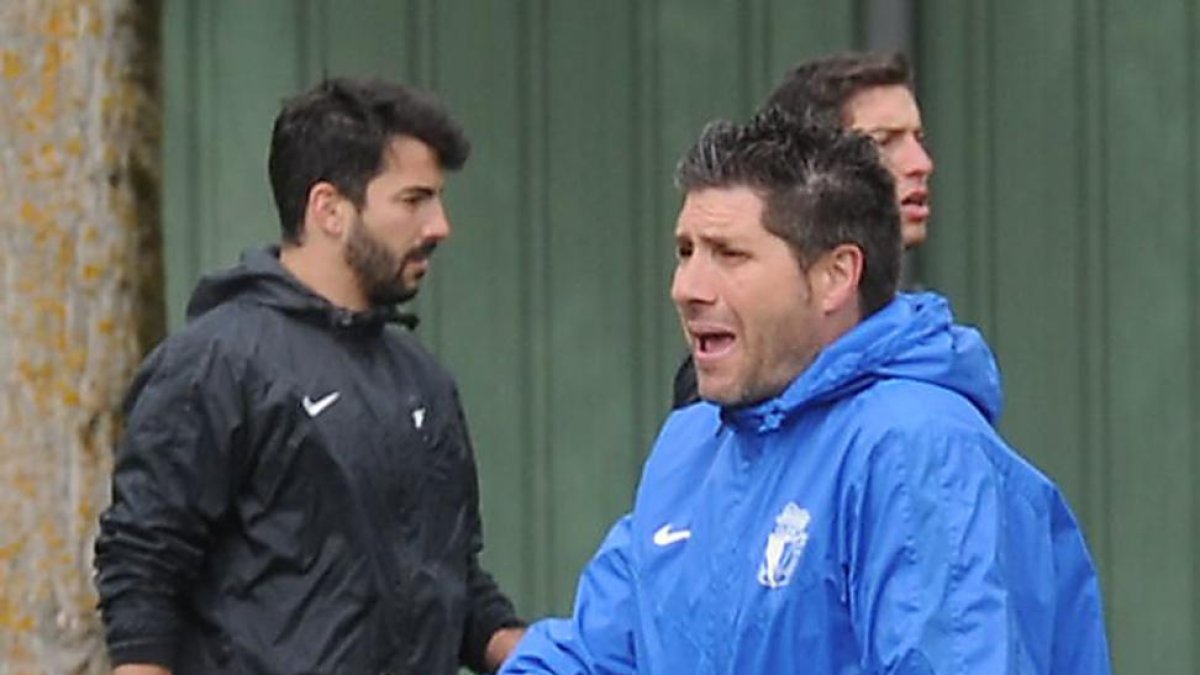 Nacho Fernández, durante un entrenamiento en Castañares.-ISRAEL L. MURILLO