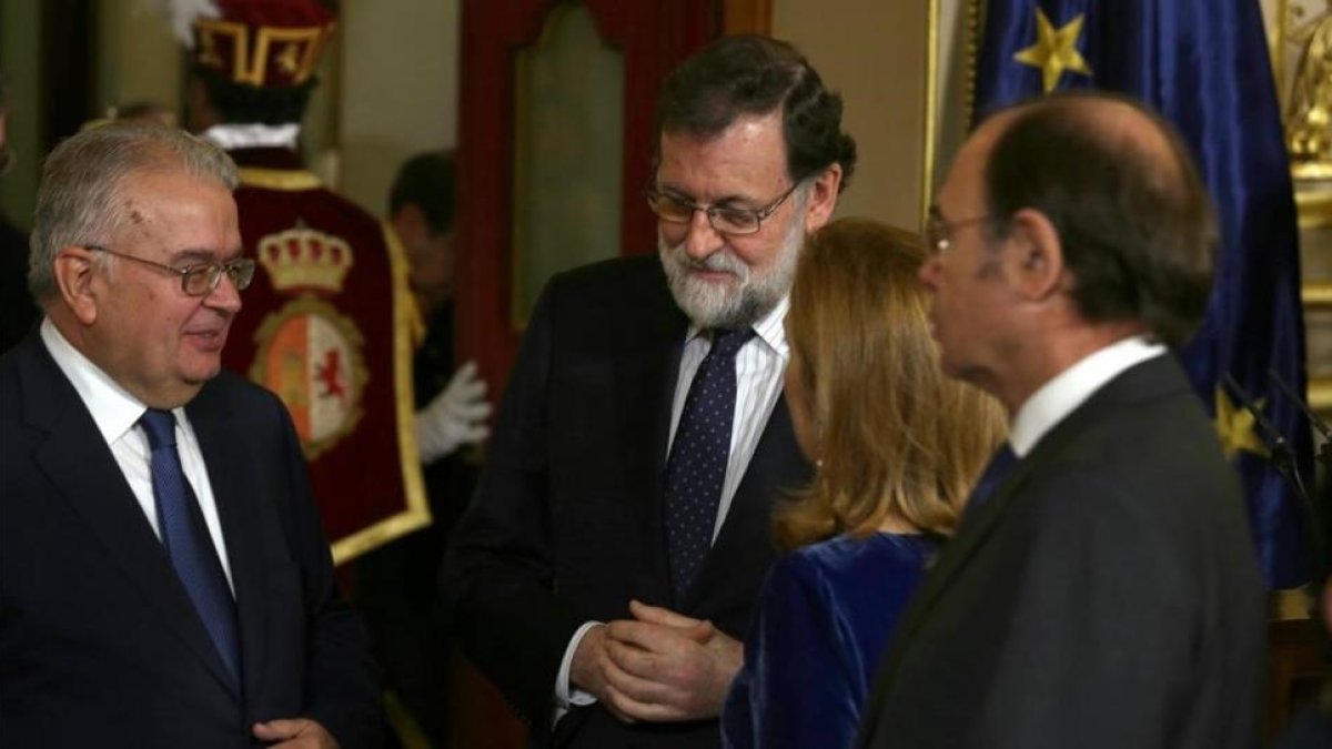 Mariano Rajoy, durante el aniversario de la Constitución, el miércoles en el Congreso.-DAVID CASTRO
