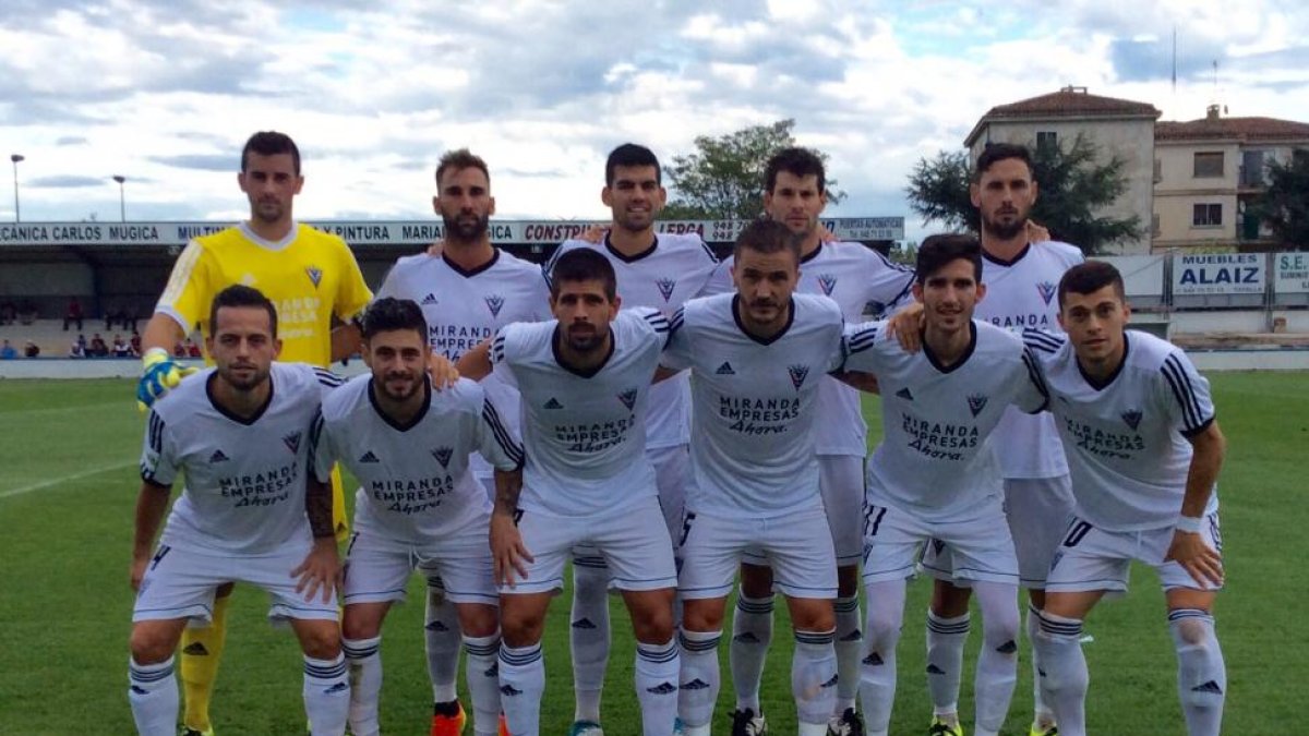 Once inicial del CD Mirandés en el choque de ayer en Tafalla-CDMIRANDÉS.COM