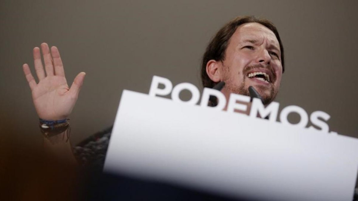 Pablo Iglesias, el pasado 7 de octubre, en un acto con representantes de los círculos de Madrid en el Cine Palafox.-JOSÉ LUIS ROCA
